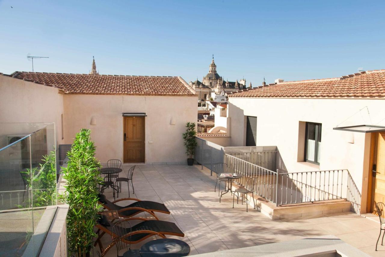 Isg Apartments Cedaceros 12 Seville Exterior photo